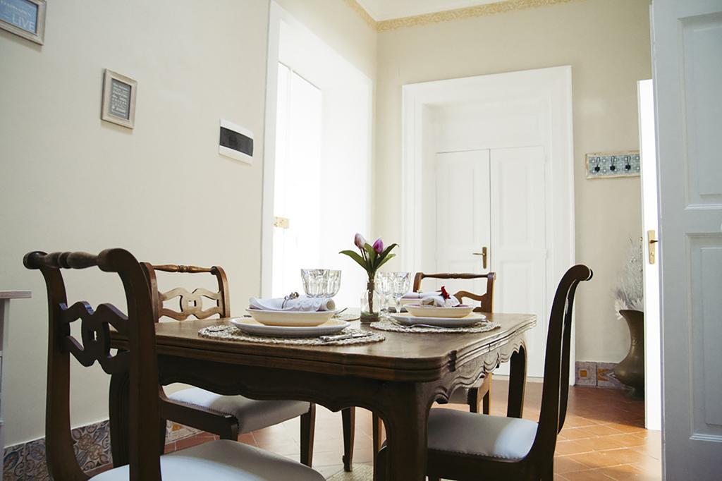 Palazzo Bianchi Domus Holidays Trani Exterior photo