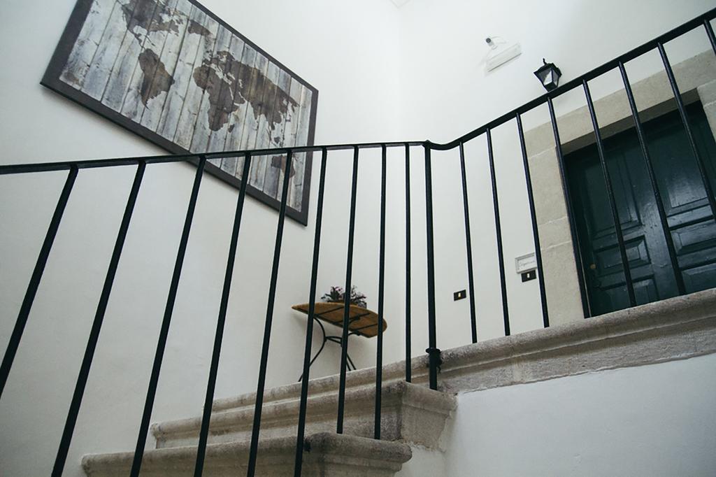 Palazzo Bianchi Domus Holidays Trani Exterior photo