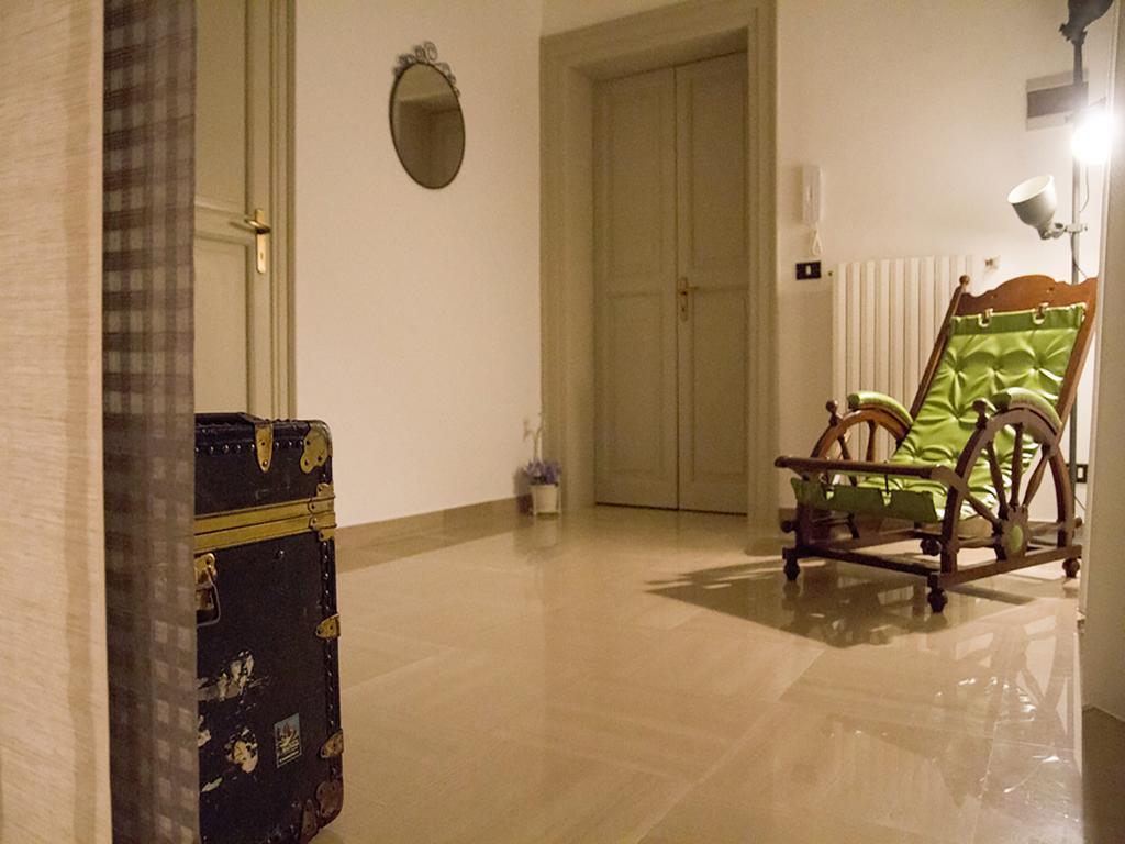 Palazzo Bianchi Domus Holidays Trani Exterior photo